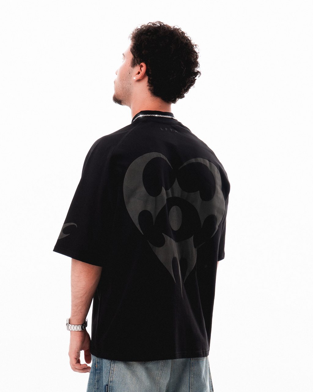 BLACK HEART TEE
