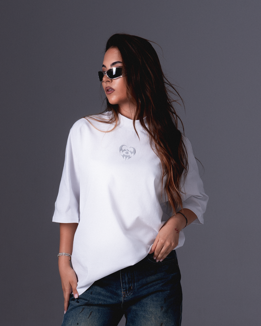 WHITE HEART TEE
