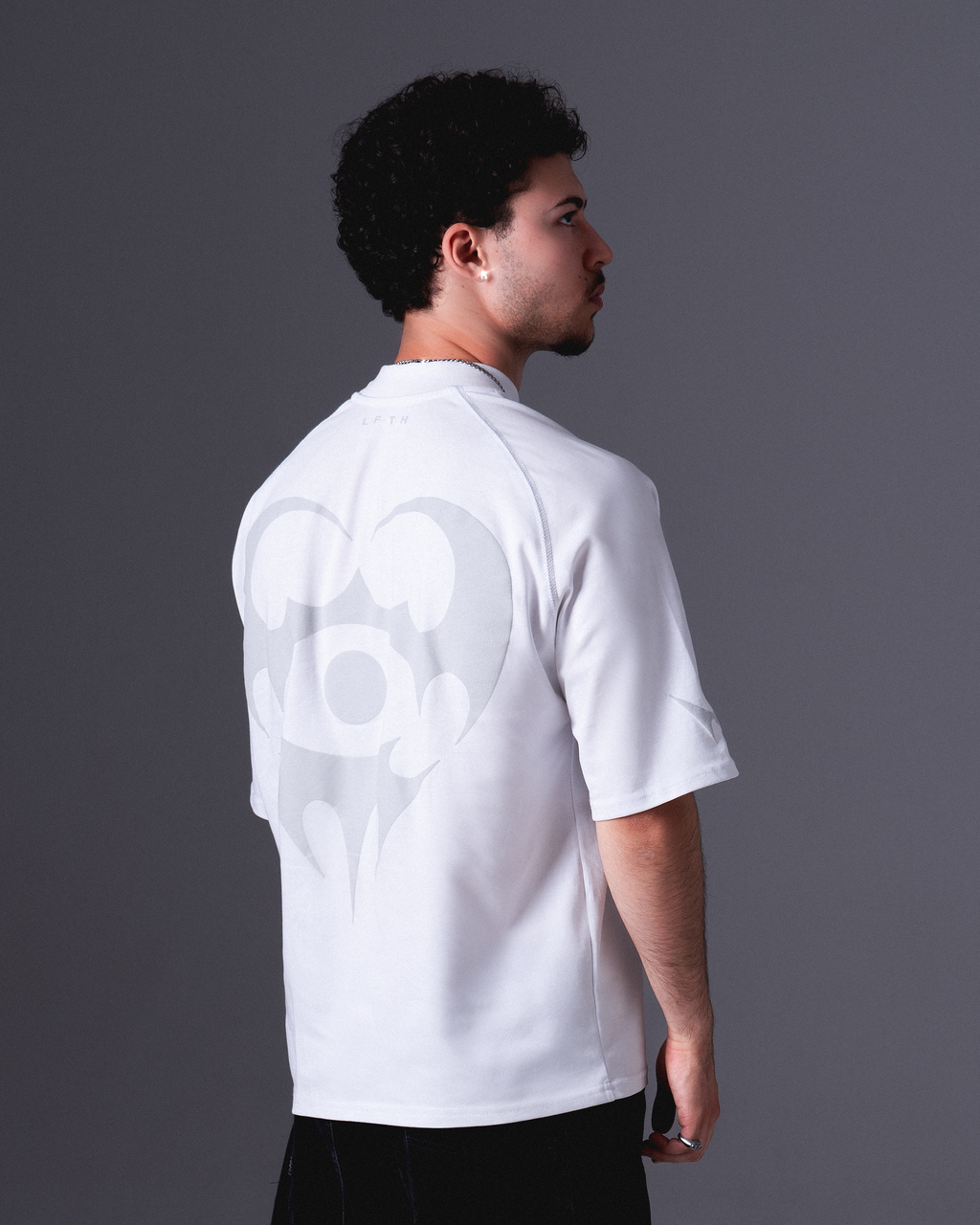 WHITE HEART TEE